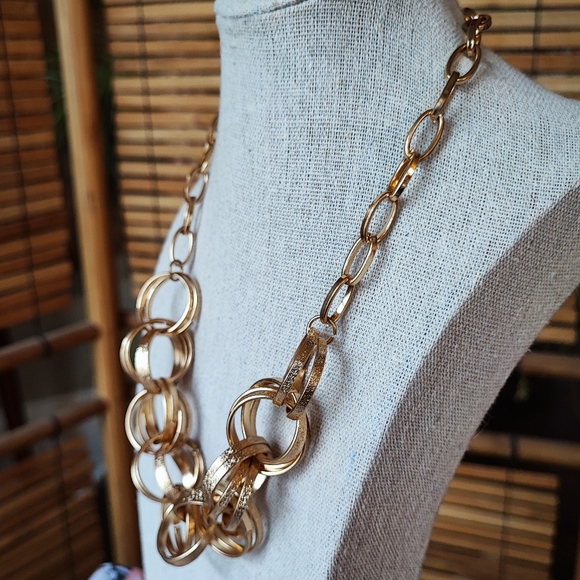 Gold Tone Round Textured Rings Necklace Vintage MCM Jewelry - Picture 3 of 8